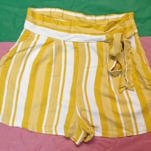Woman's Forever21 Side Tie Shorts Size Medium